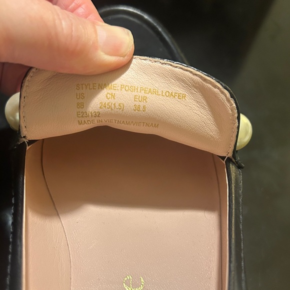 Kate spade black posh pearl loafer Size 8B - Picture 9 of 12